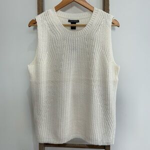 Chelsea & Theodore Cream Knit Sweater Vest Crew Neck Women’s Size XL NWT Preppy